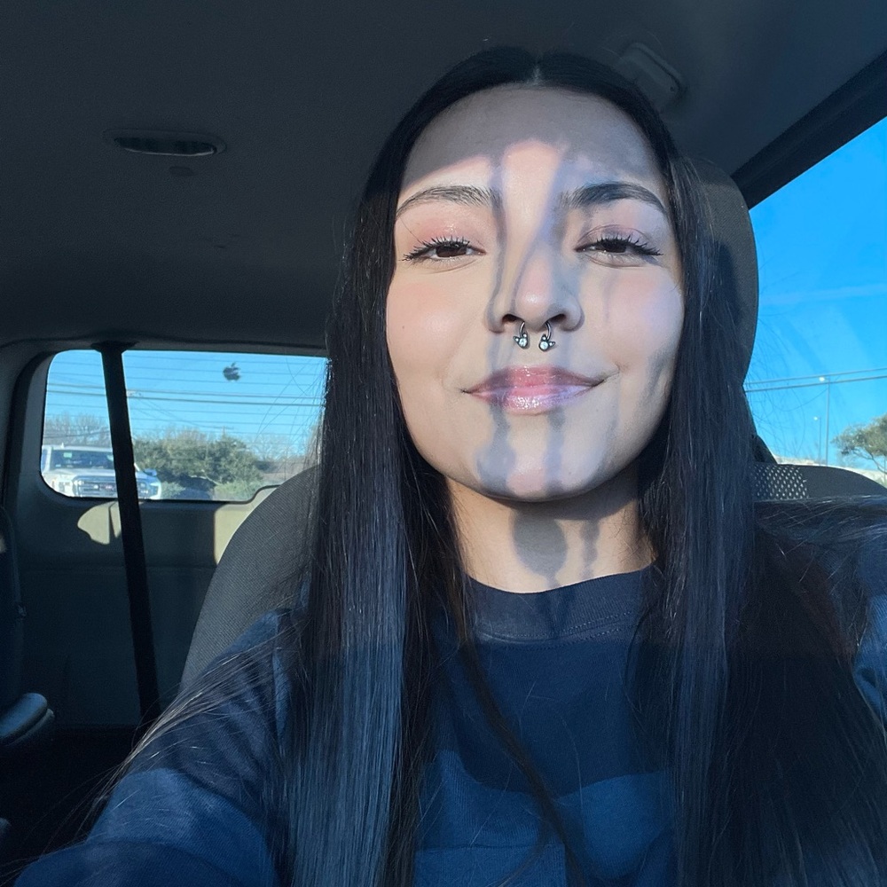 Meet your Posher, Yulissa